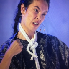 skart-theater-thikwa-dasniya-sommer-berlin-dance-performance-foto-florian-krauss